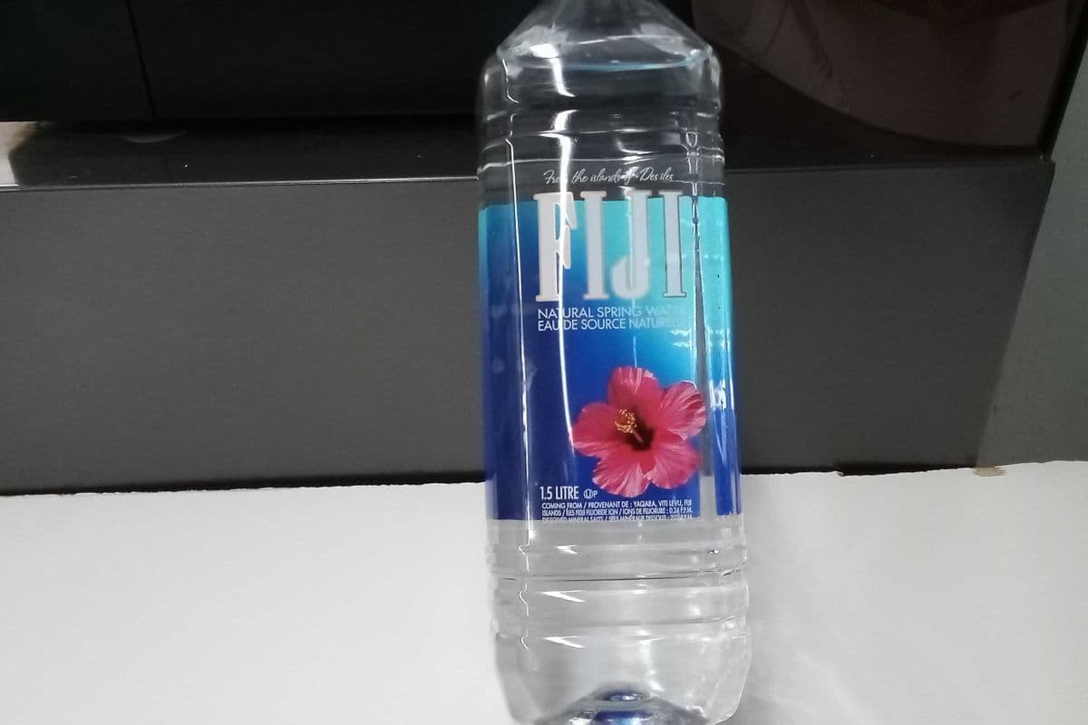 Fiji Water (1.5 L)