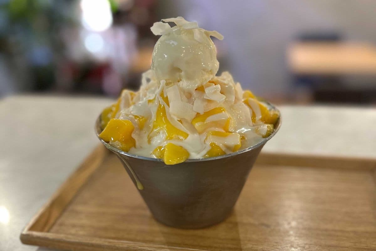 COCONUT MANGO BINGSU