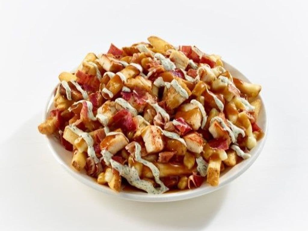 CHICKEN BACON RANCH POUTINE