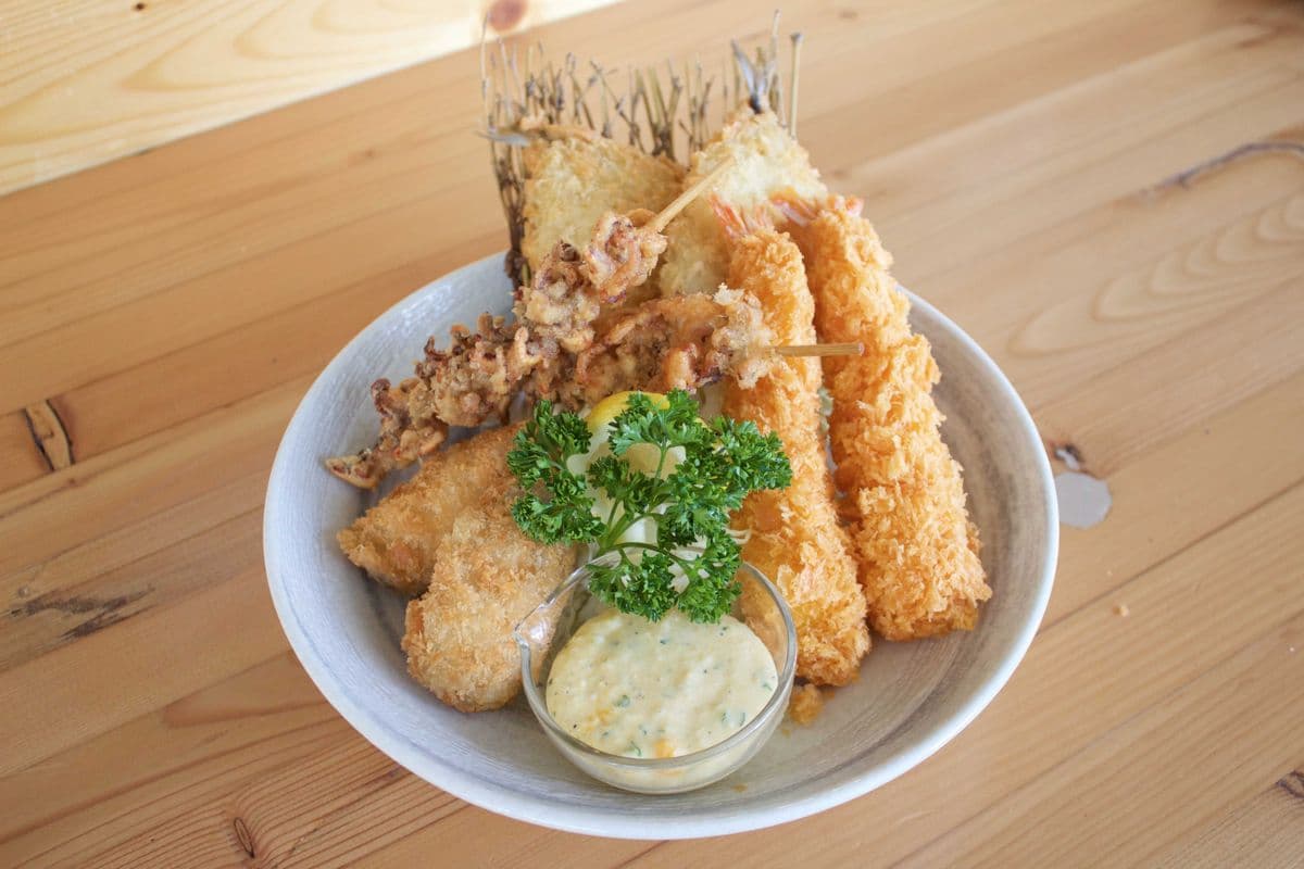 Assorted Deep-Fried Seafood
