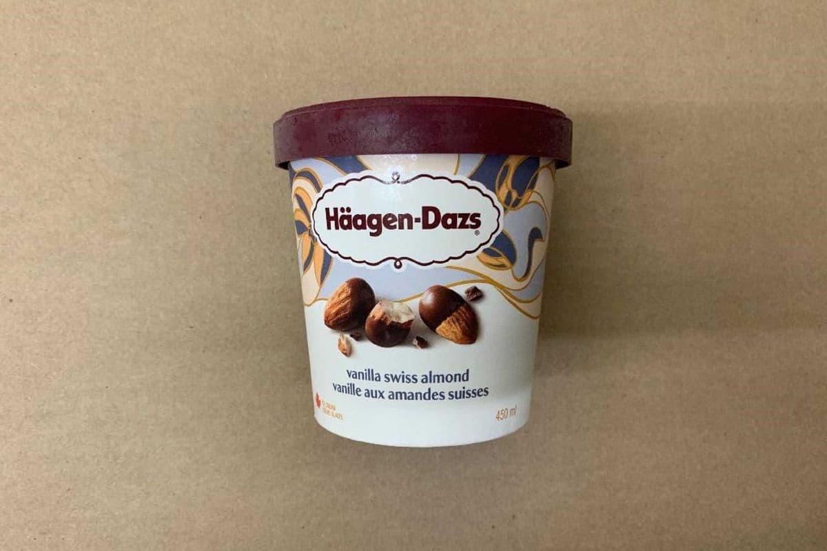 Haagen-Dazs (Vanilla Swiss Almond) Ice Cream 450 ml