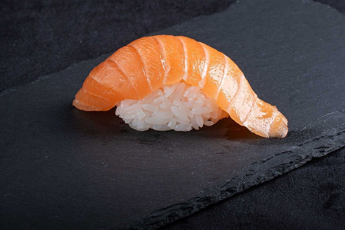 Salmon Sushi /pc