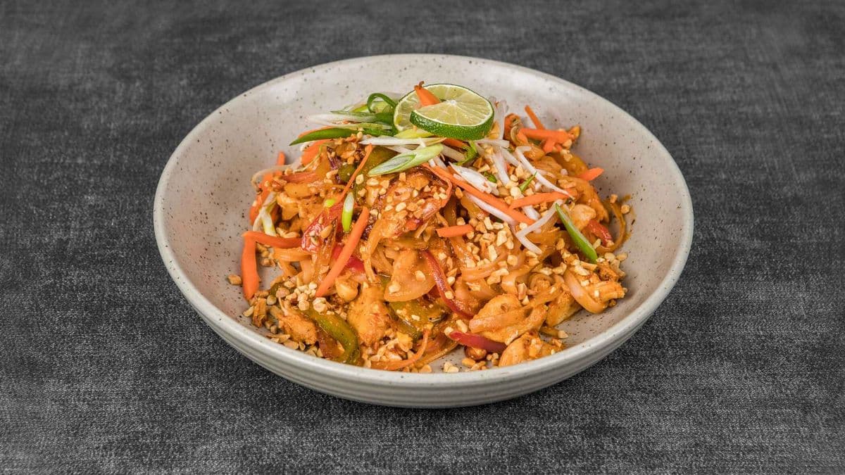 Chicken & Shrimp Pad Thai