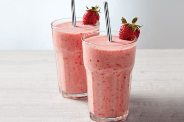 1. Strawberry Smoothie - Sinh Tố Dâu