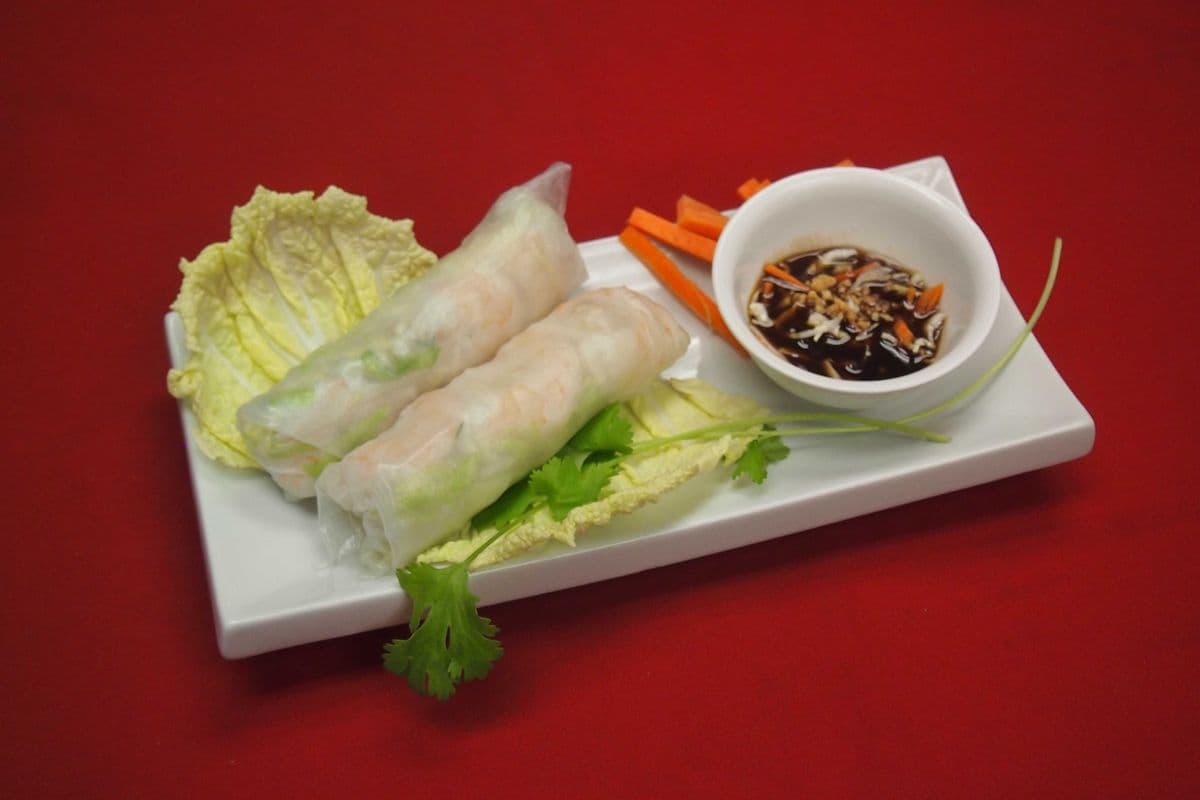 16. Shrimp and Pork Fresh Rolls (2 pcs)