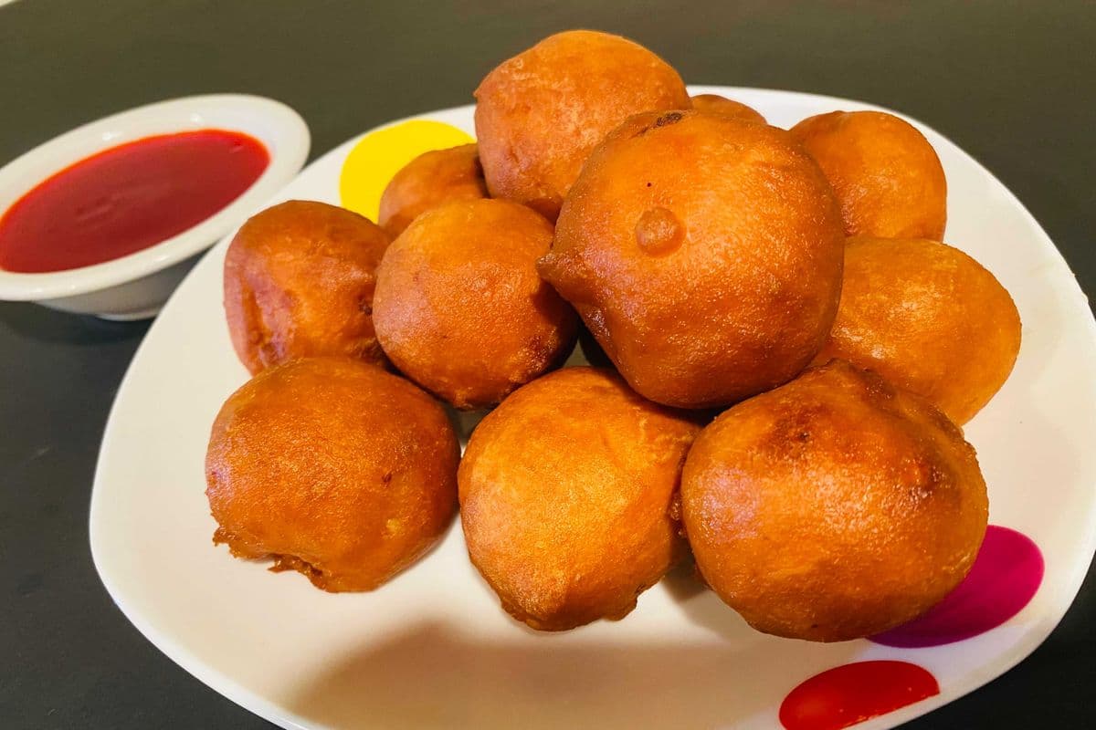 Chicken Ball with Sweet and Sour Sauce (12 pcs) 🔥