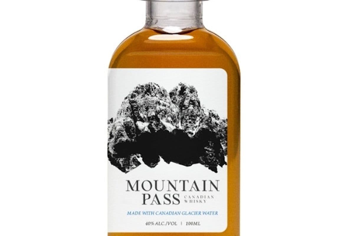 MOUNTAIN PASS CANADIAN WHISKY 100ML (1 x 100ml)