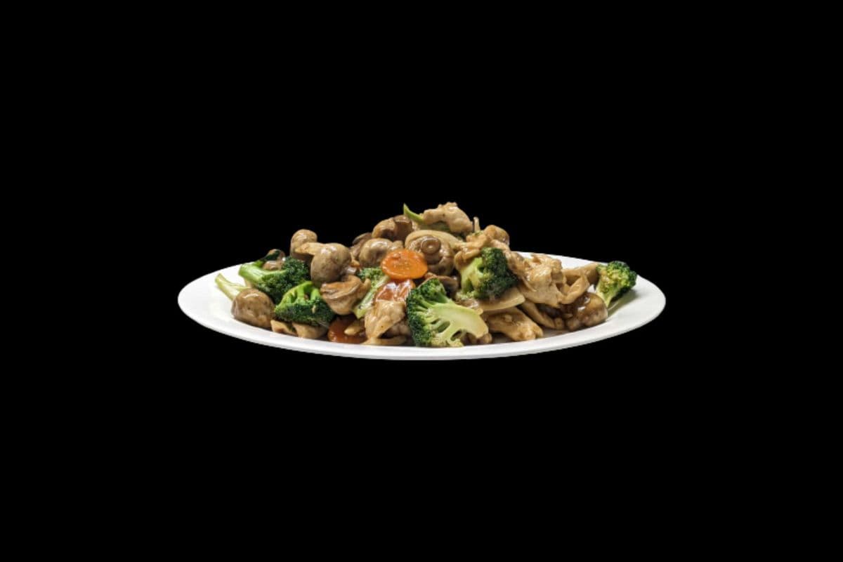 111. Stir-Fried Chicken, Mushrooms, and Broccoli