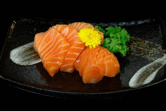 Salmon Sashimi Appetizer (5 pcs)