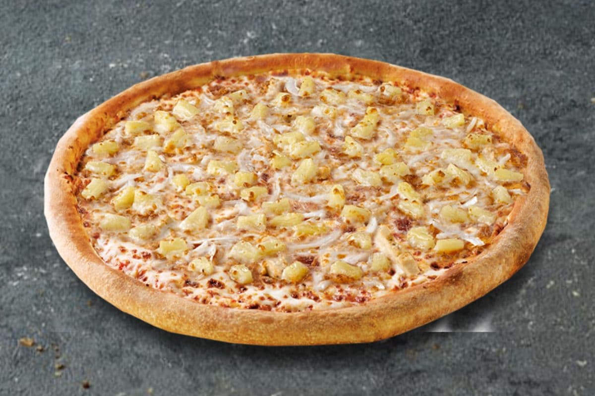 Large Hawaiian BBQ Chicken Pizza