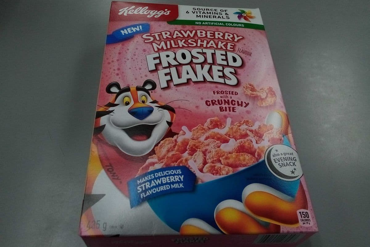 Kellogg's frosted flakes strawberry milkshake (435g)