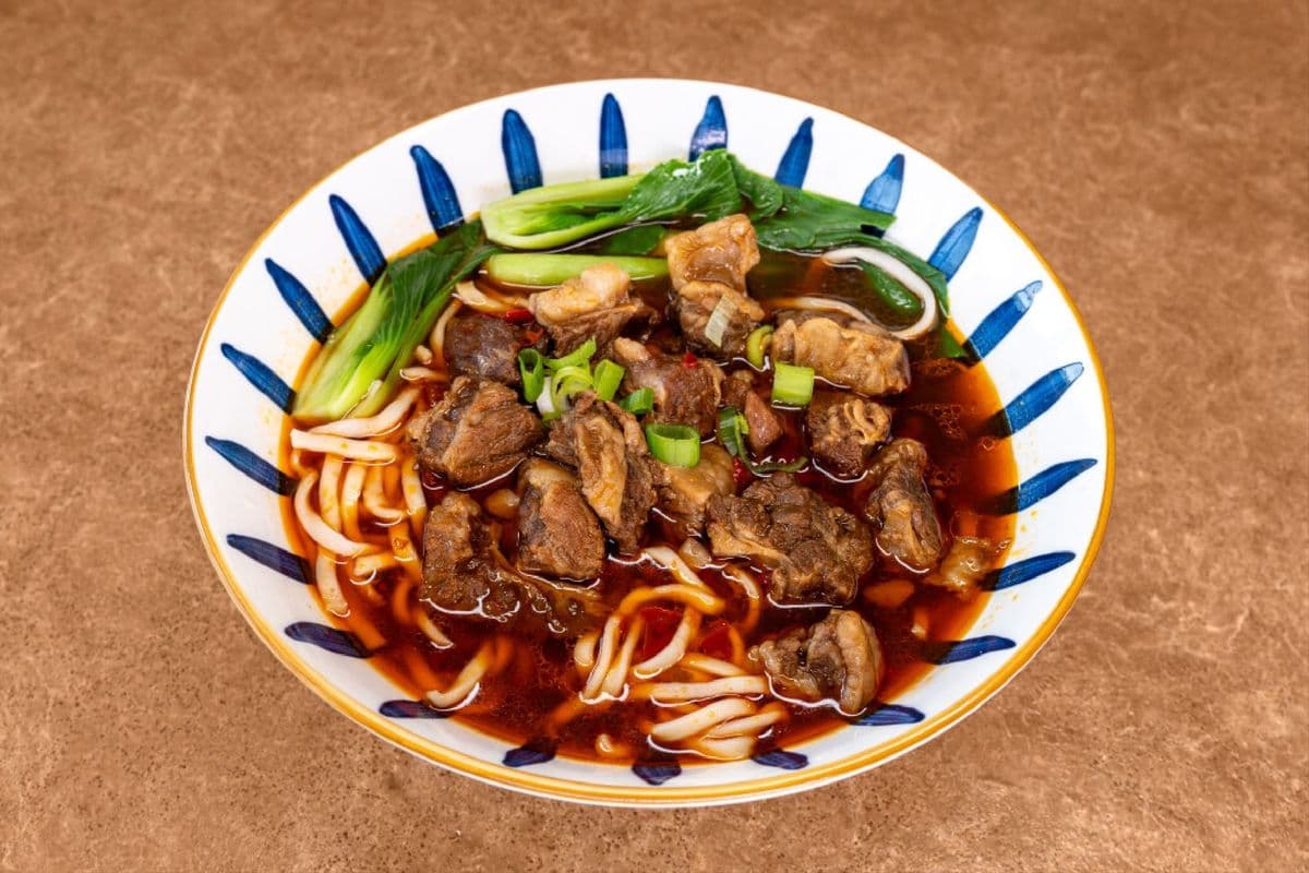 Braised Beef Fingers with Noodle (Homemade Noodle) - 红烧牛坑腩机制面