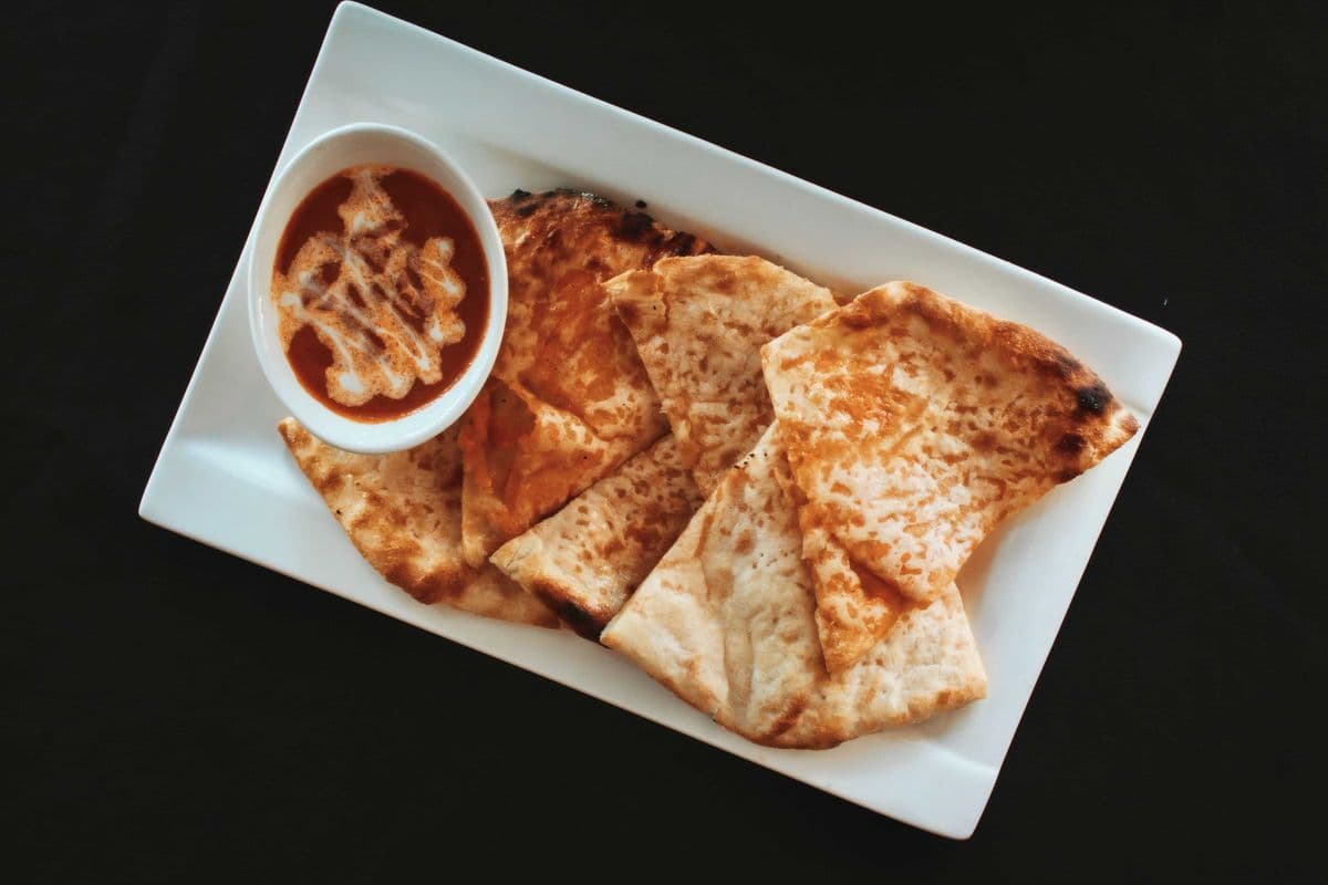 Cheese naan