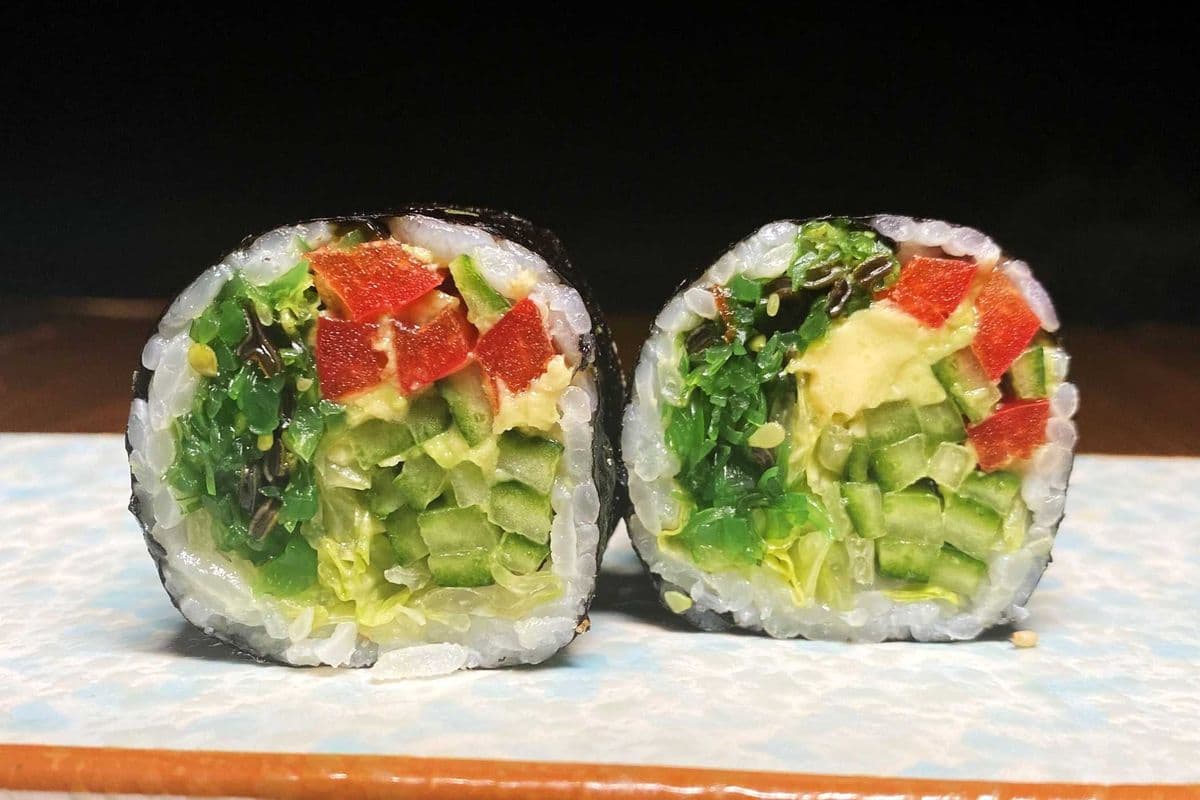 Veggie Salad Roll (6 pcs)