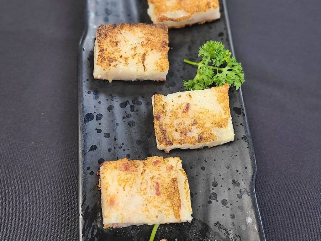Pan Fried Turnip Puddings/354