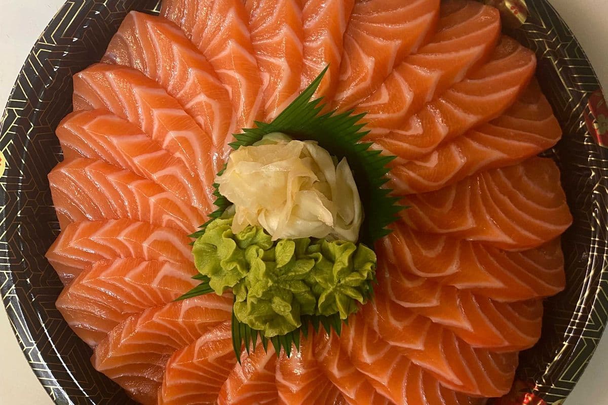 S2. Salmon Sashimi (1 lb)
