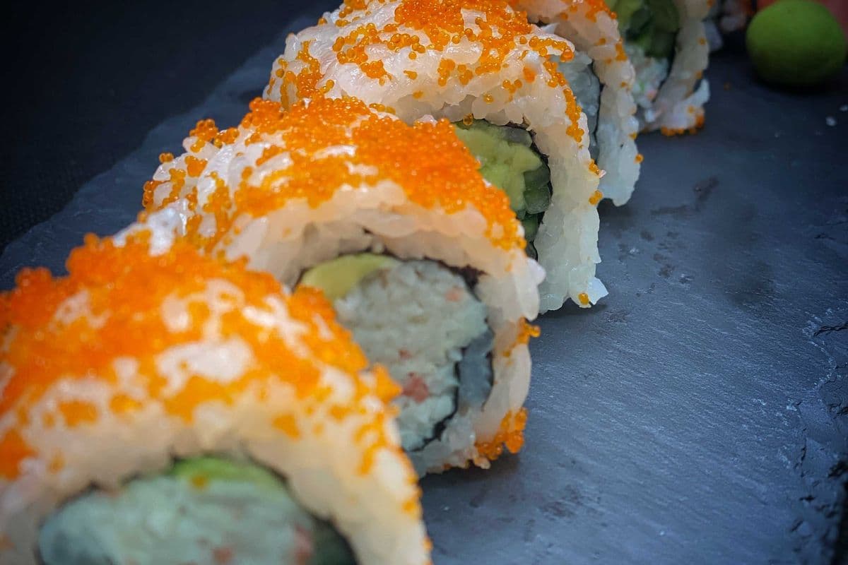 Masago California Roll (6 pcs)