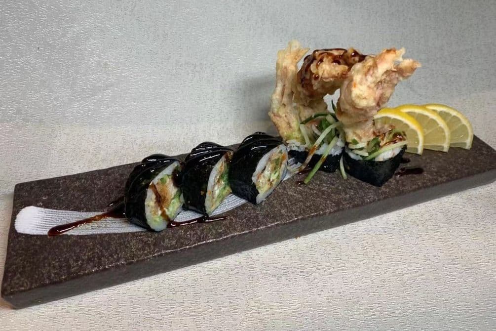 81. Golden Spider Roll (8 pcs)