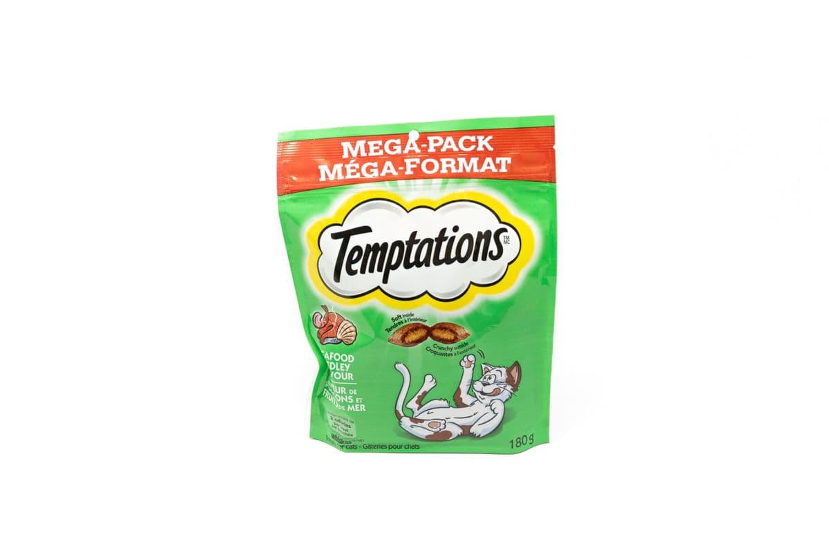 Whiskas Temptations Mix-Ups Seafood (Tuna, Shrimp, and Salmon) (180 g)