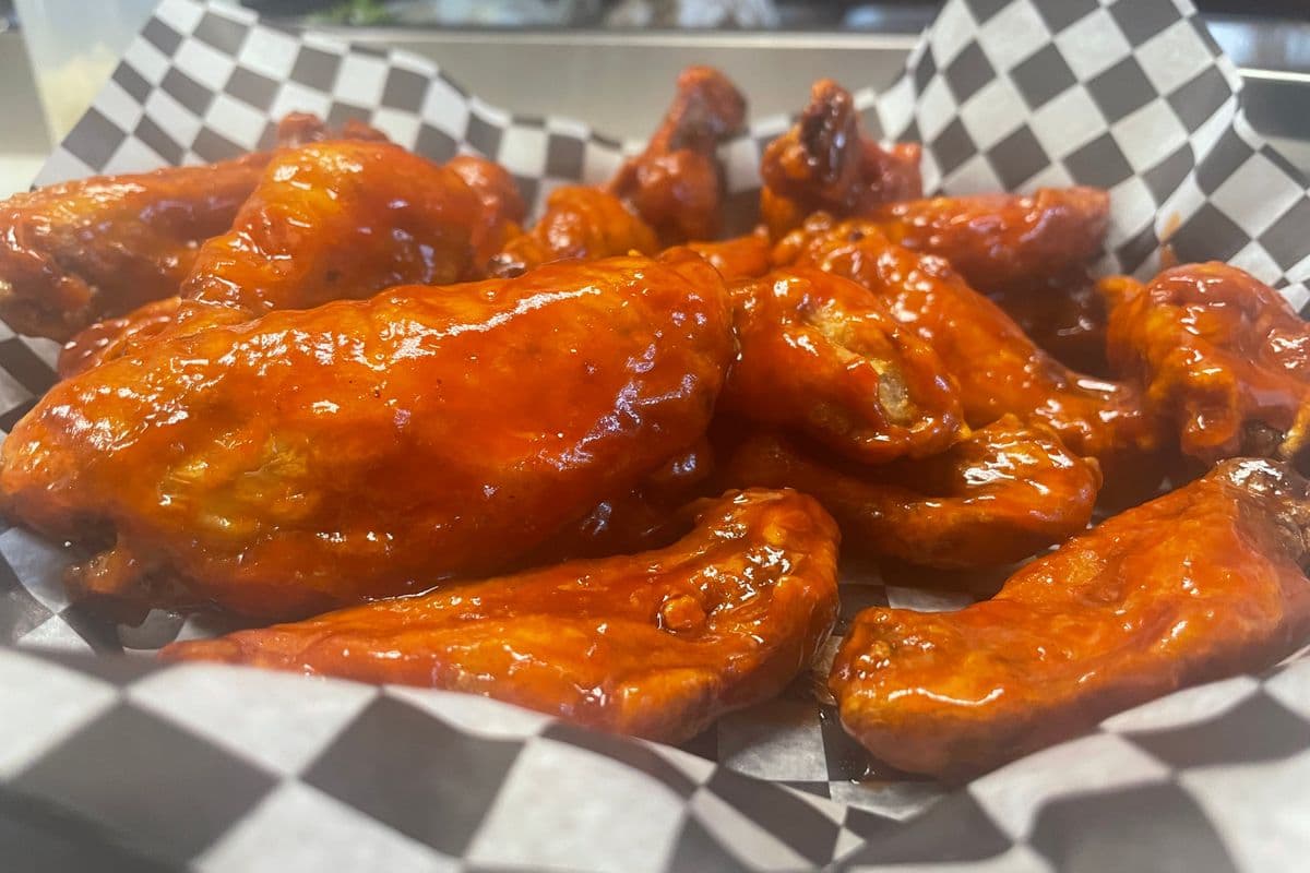 Jo’s Jumbo Wings (1 lb)