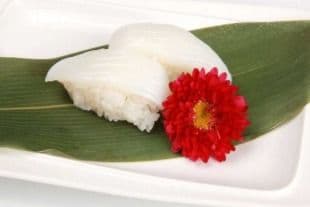 104. Squid Sushi (2 pcs)