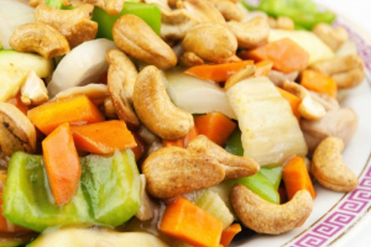 91. Diced Chicken with Red Peppers and Cashew Nuts