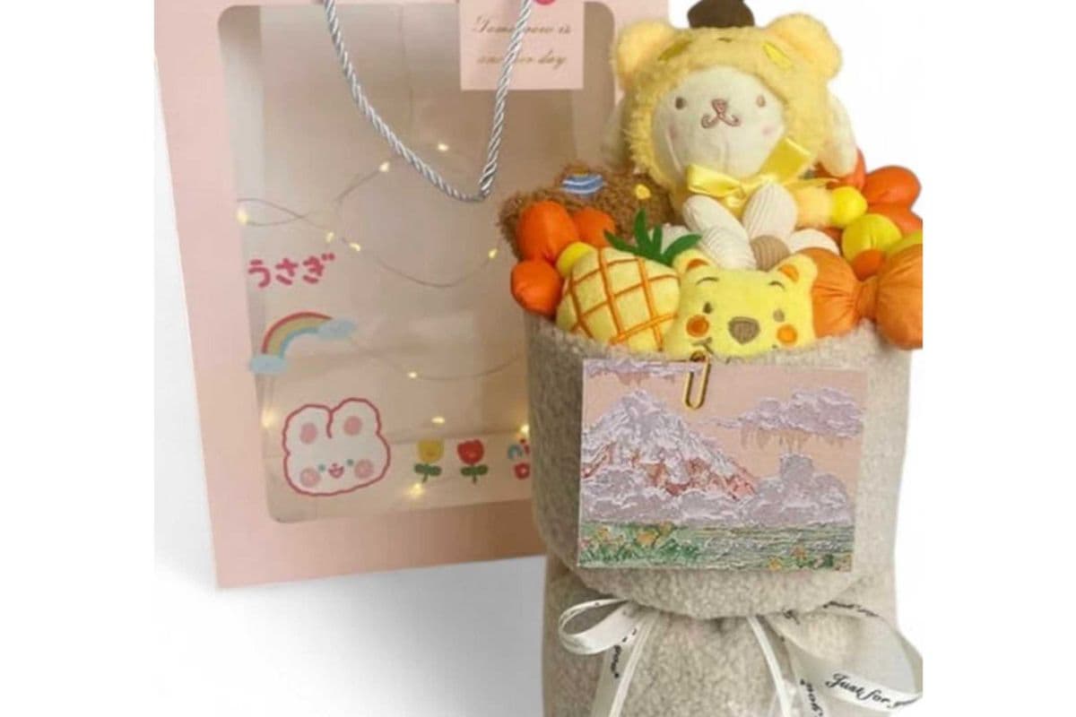 Pompompurin Plush Bouquet - Small