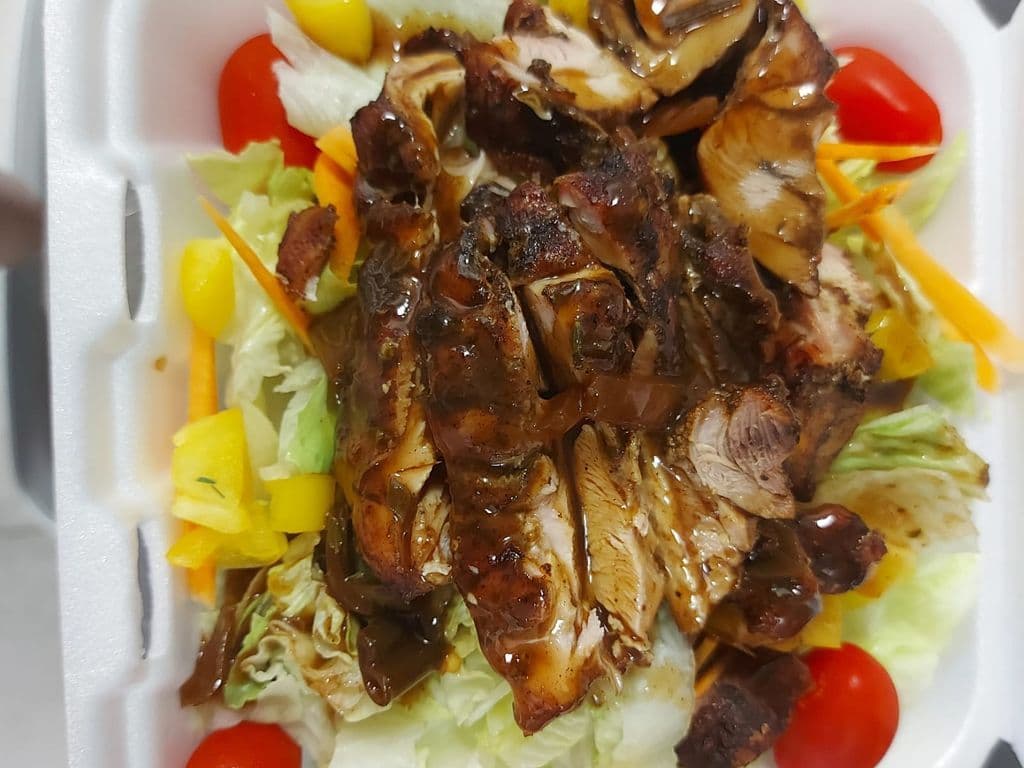 Jerk Chicken Garden Salad