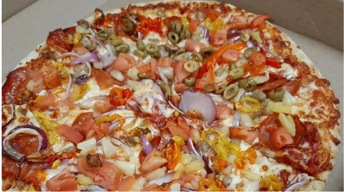 Medium Garbage Pizza