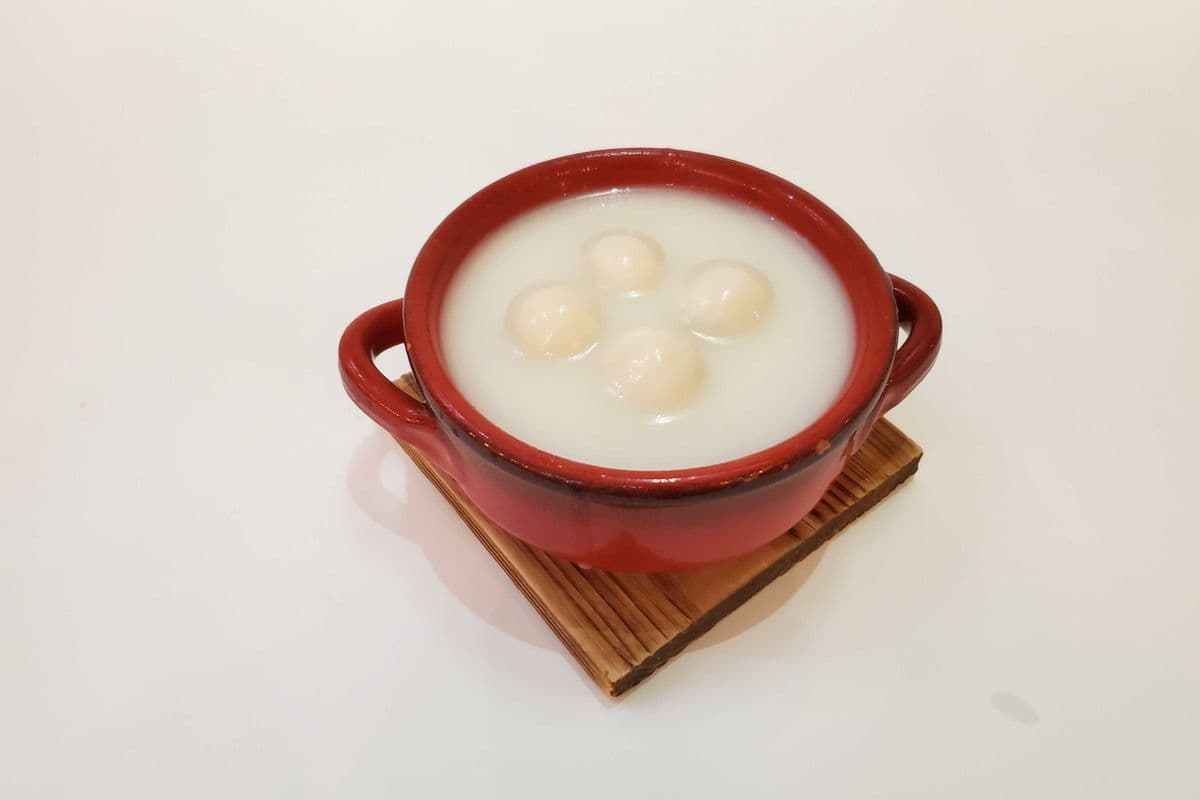 Almond Soup + Back Sesame Sticky Rice Ball