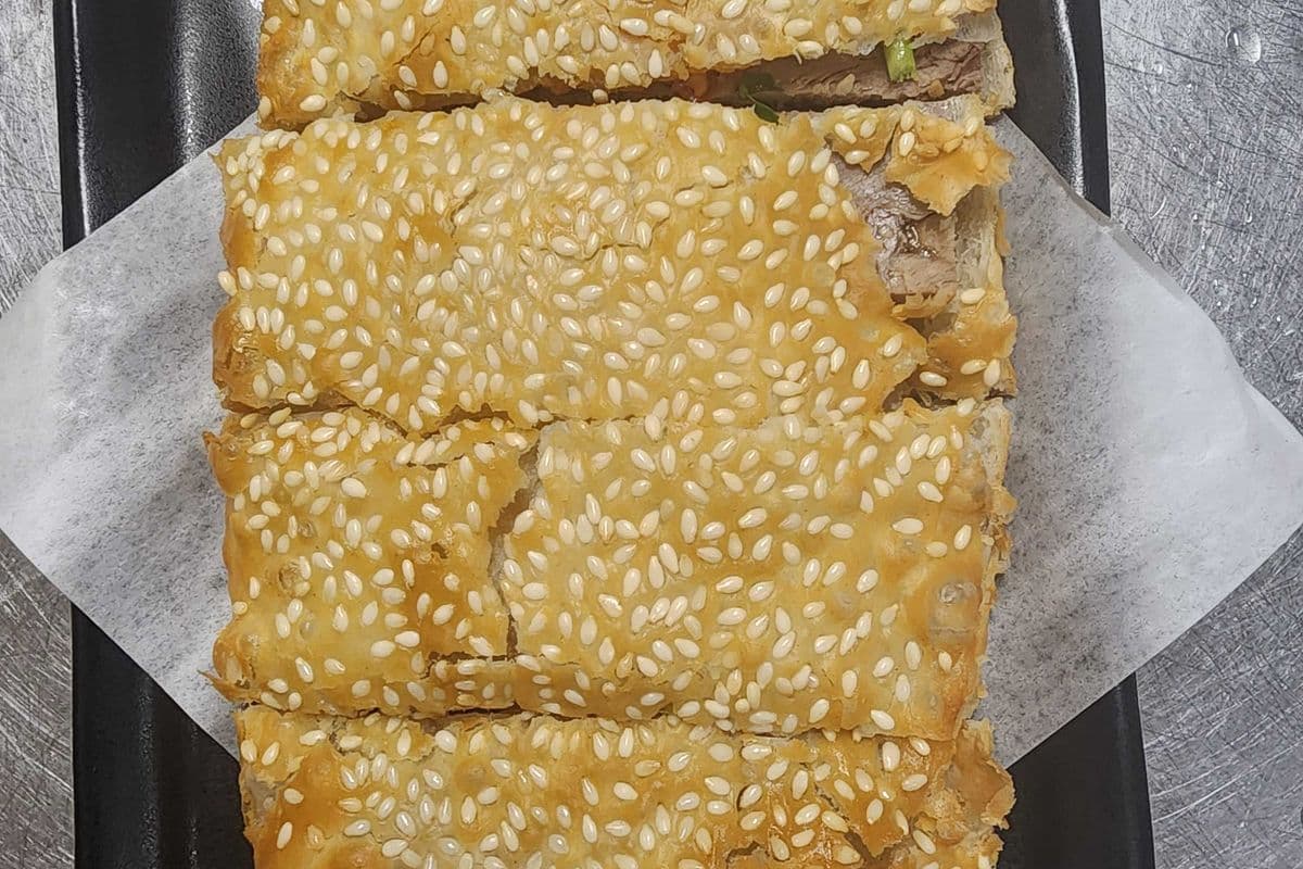 1505. Sesame Pancake with Sliced Beef