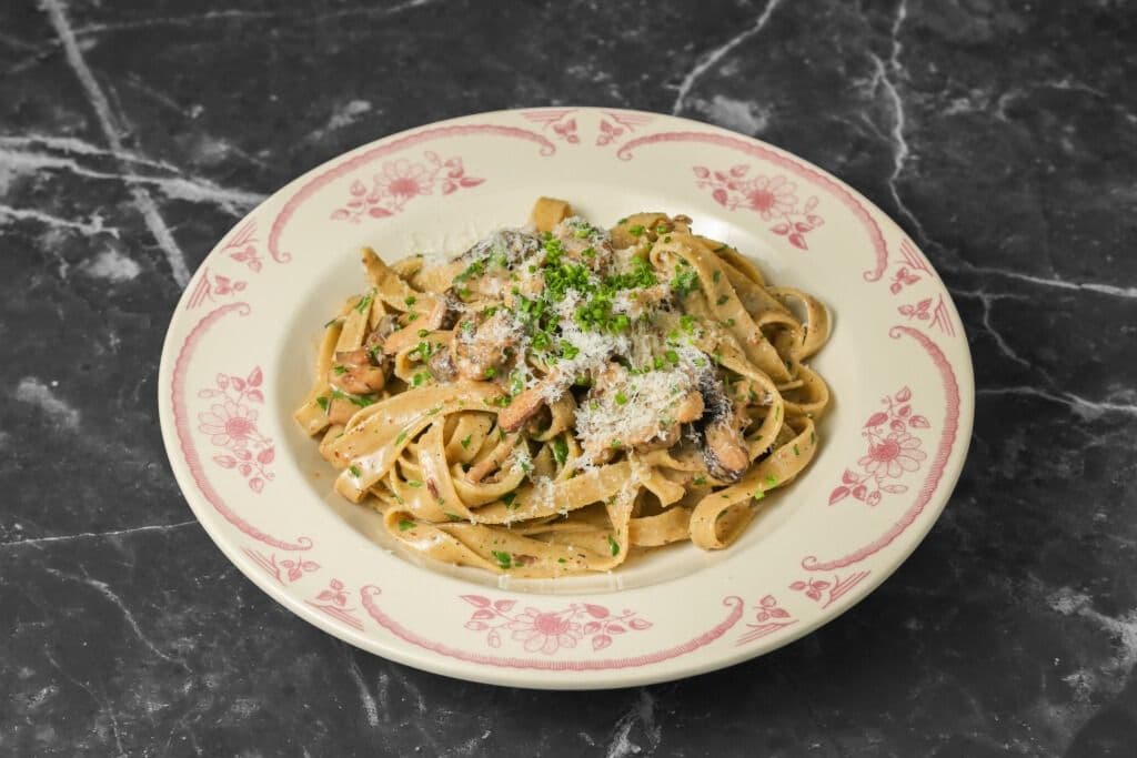 Taglatelle al Funghi (Vegetarian)
