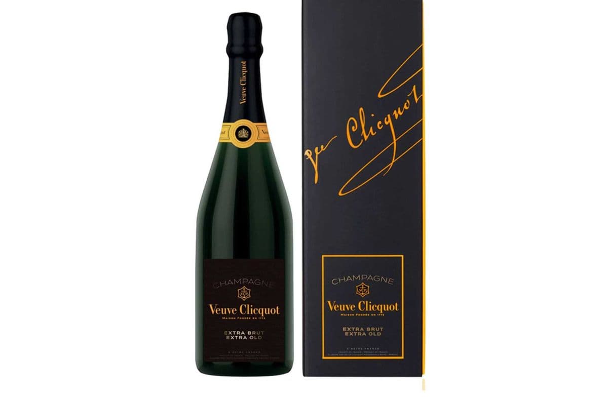 Veuve Clicquot Extra Brut Extra Old Champagne (1 x 750 ml)