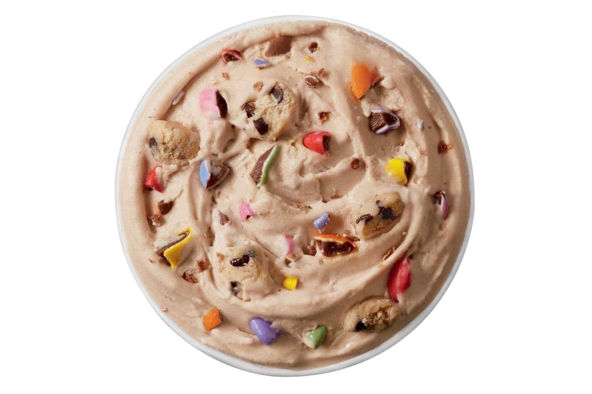 Dessert Blizzard® Collision de biscuits et Smarties® / Smarties® Cookie Collision Blizzard® Treat