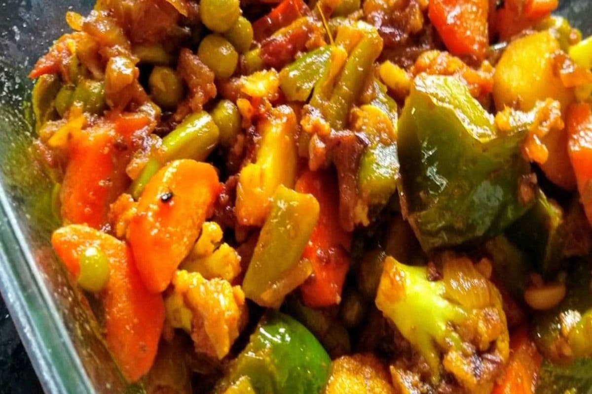 89. Mixed Vegetables with Your Choice of Sauce