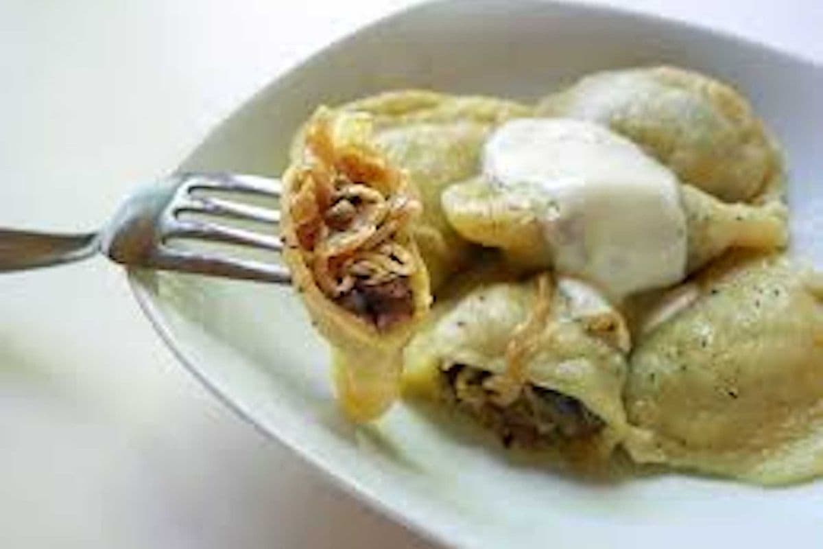 Grandma’s Sauerkraut Bacon and Potato (6 Perogies)