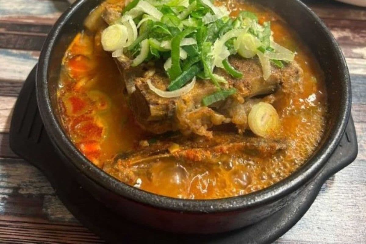 Pork bone heajangguk