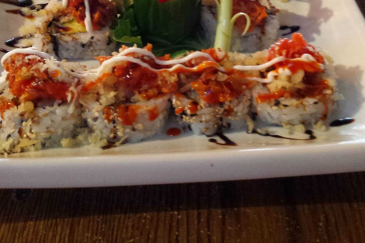 46.Yellow Stone Roll (5 pcs) (340 Cal)