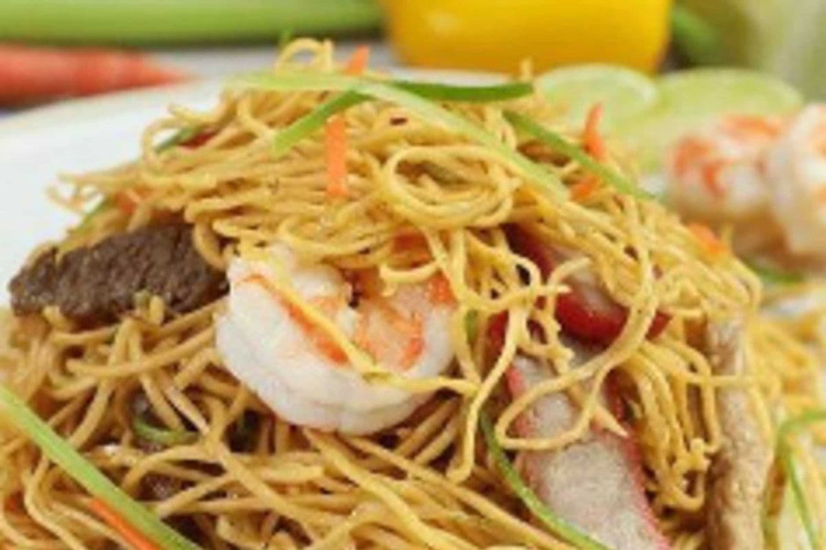 House Special Egg Noodle 本楼炒广东面