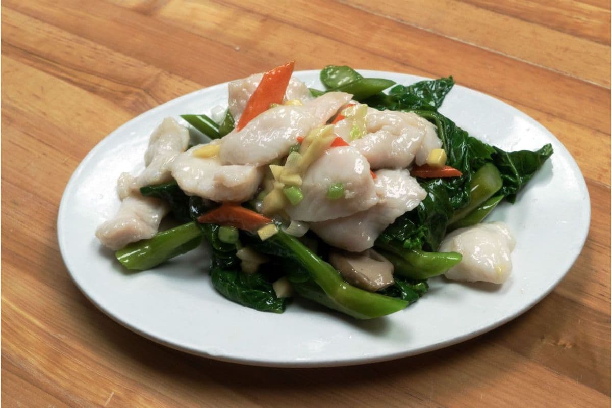 29c. Stir-Fried Fish Fillet with Chinese Broccoli (Gai Lan)