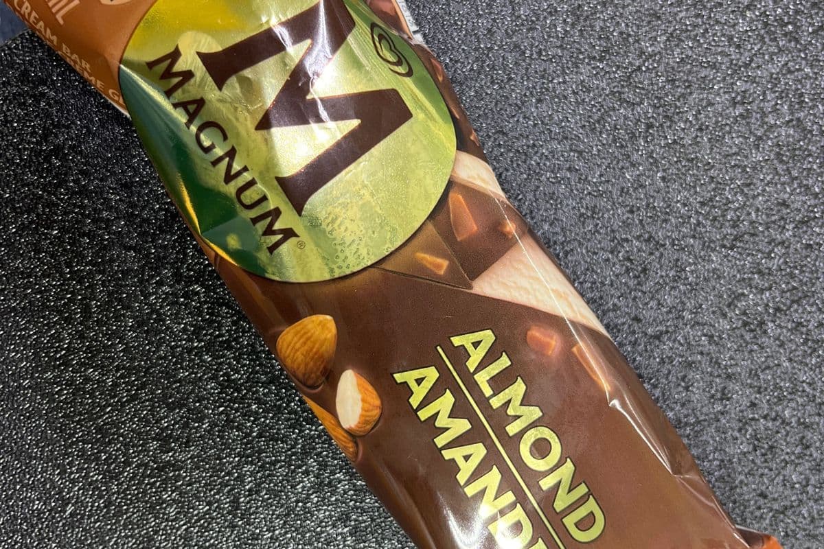 Magnum - Almond (90 ml)