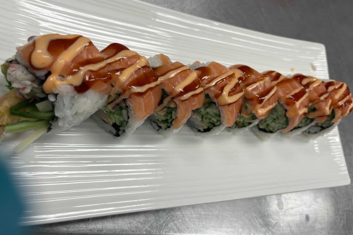 Red Dragon Roll (8 pcs)