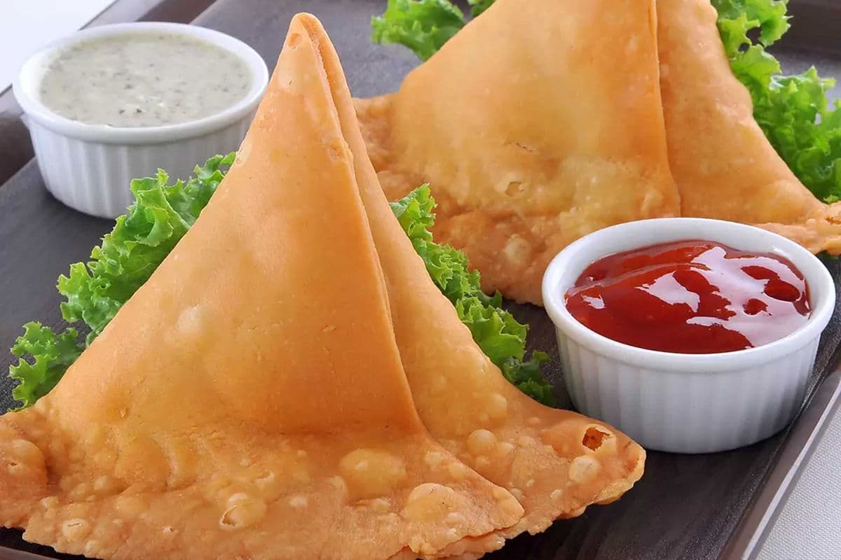 Handmade Samosa (1 Pc)