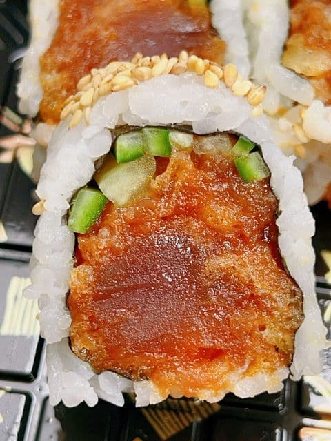 Spicy Tuna Roll (8 pcs) / 香辣金枪鱼卷 (8 pcs)