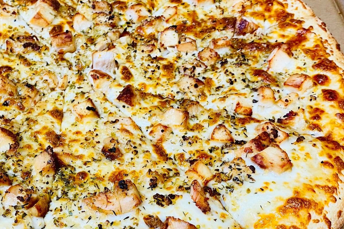 14" Large Chicken Parmesan Pizza