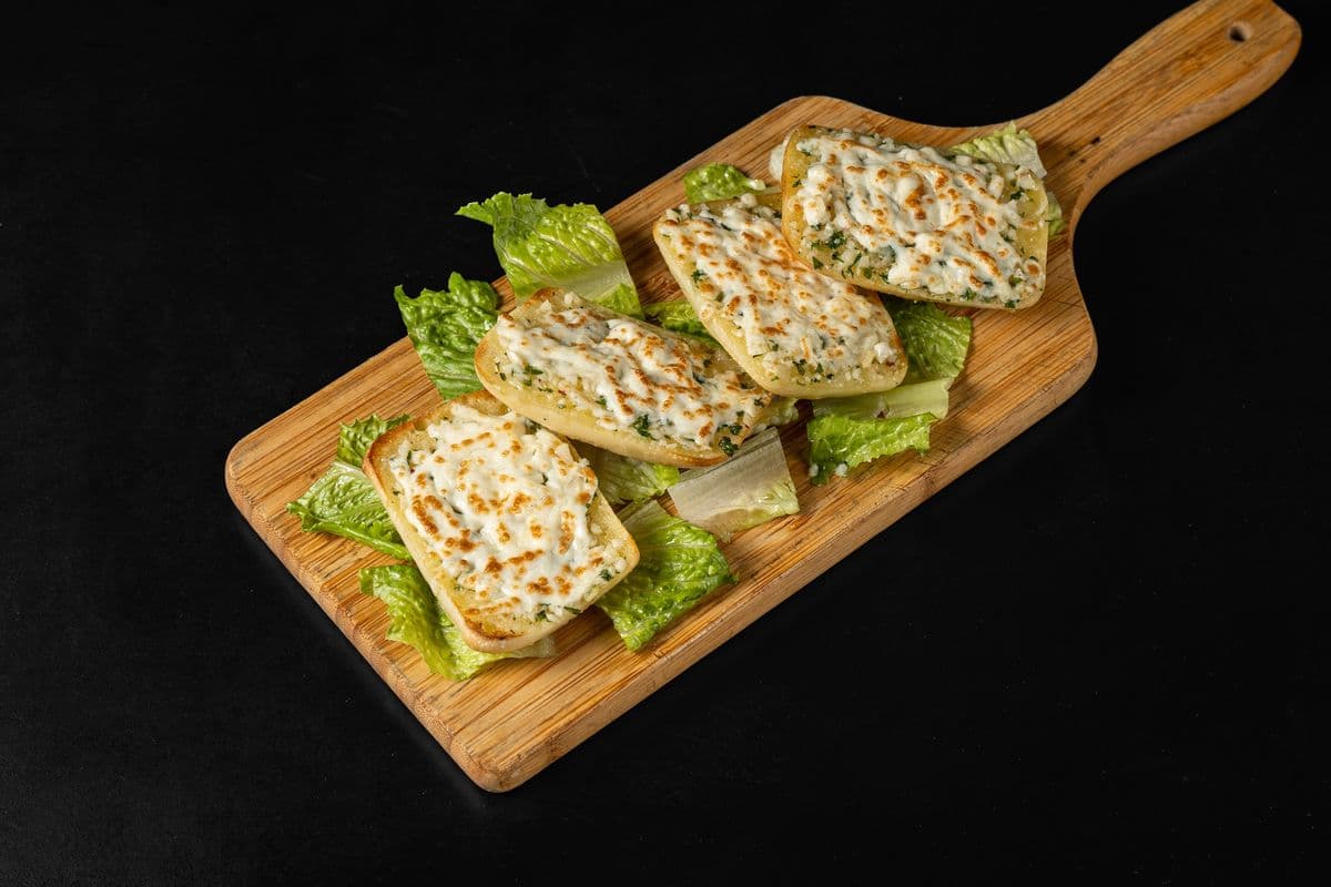 Pain à l'ail gratiné / Browned Garlic Bread