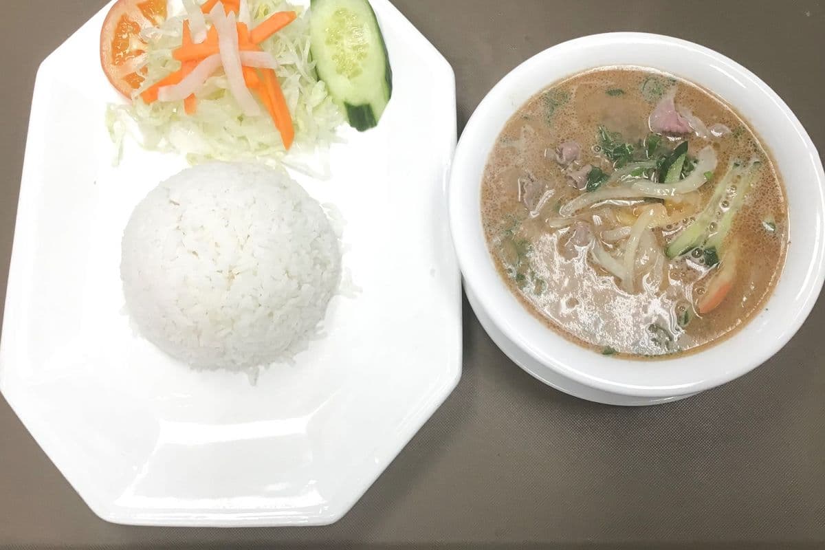 D11. Sate Steak on Steamed Rice / Cơm Tái Sate