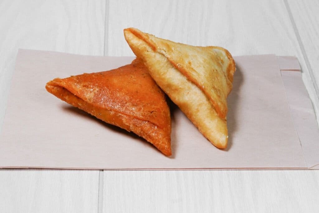 Nana's Samosas (1 pc)