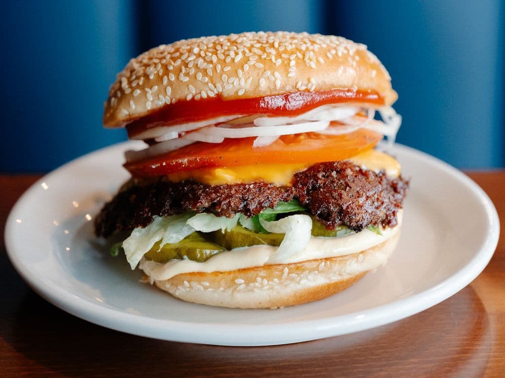 Classic Cheeseburger