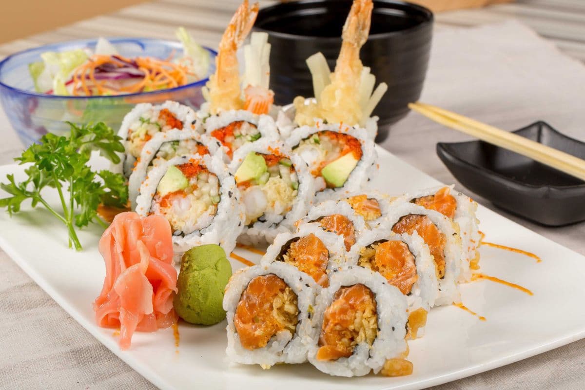 80. Dynamite and Spicy Salmon Roll